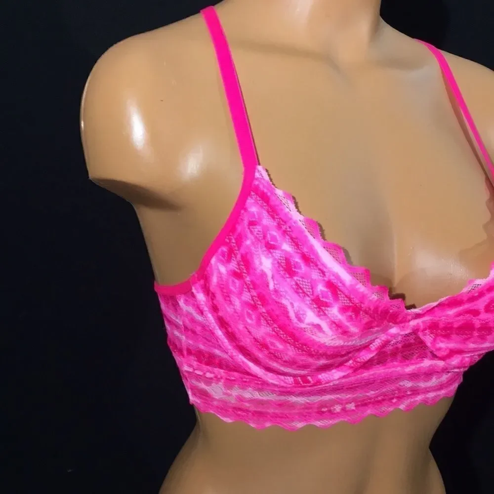 Victoria’s Secret Racerback XS Bra - Chic and Comfortable